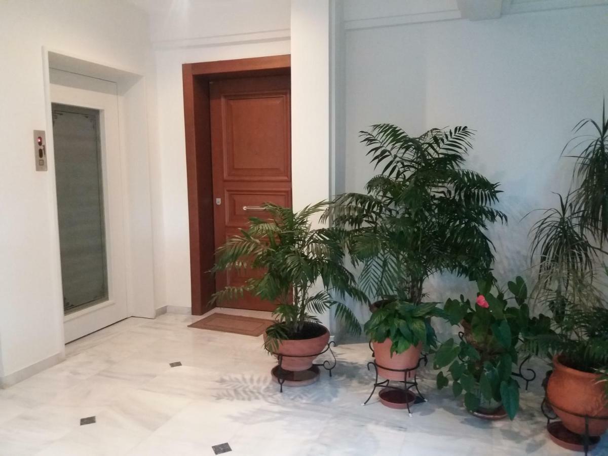 Luxury Apt Near The Airport Spáta Zewnętrze zdjęcie